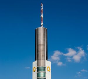 Surse: BCE îndeamnă Commerzbank să-şi accelereze restructurarea