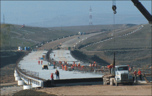 Construtirea autostrăzii Arad - Timişoara va crea câteva sute de noi locuri de muncă.