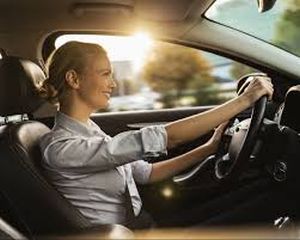 DRPCIV - o treime dintre conducătorii auto din România sunt femei