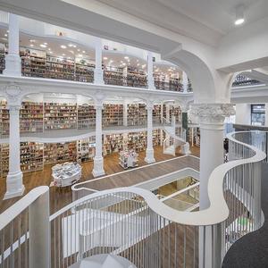Cărtureşti închide pe termen nedefinit majoritatea librăriilor din Bucureşti şi din ţară