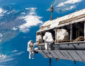  NASA a anunţat că suspendă toate proiectele de misiuni către Lună