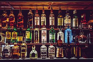 Groenlanda interzice vânzarea de alcool în capitala Nuuk