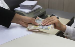 Proiectul de lege al PSD care amână ratele - aprobat de Senat