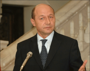 "Parlamentarii ar trebui să înveţe din greşelile precursorilor" 