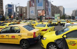 Românii au donat peste 3 mii de curse de taxi personalului medical care se implică în combaterea COVID-19
