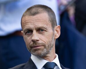 Preşedintele UEFA, Aleksander Ceferin: "Prioritatea este sănătatea suporterilor, jucătorilor şi oficialilor. Cred că există opţiuni care ne pot permite să reluăm campionatele, cupele şi să le terminăm". .
