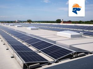 Centrale fotovoltaice pe acoperişurile a 28 de magazine din reteaua Dedeman