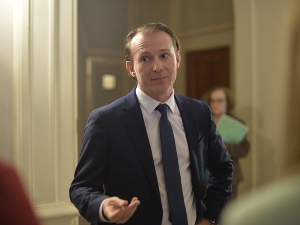 "Nu vom accesa niciun împrumut de la vreo instituţie internaţională care vine cu condiţionalităţi"