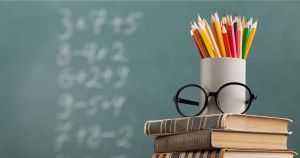 Numărul elevilor care au acces limitat la laptop - de 3,6 ori mai mare decât evaluarea Ministerului Educaţiei