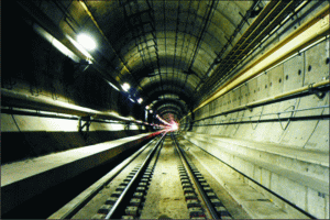 Acţiunile "Eurotunnel" - reluate la tranzacţionare luna viitoare