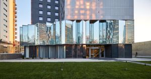 Guardian Glass furnizează sticla pentru faţadele vitrate ale primului hotel Courtyard by Marriott din România