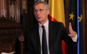 Secretarul general al NATO salută acordul de împărţire a puterii în Afganistan 