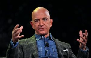 Jeff Bezos cumpără o participaţie la startupul britanic Beacon