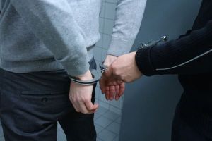 MAE face demersuri pentru românii arestaţi la Dublin pentru spălare de bani