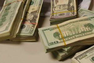 Datoria totală a Statelor Unite a crescut la 55.900 miliarde de dolari