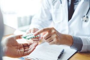 Cel mai eficient medicament împotriva COVID-19 este prezent şi în România