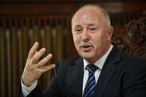 "Offset-ul, posibilă soluţie pentru revitalizarea şi dezvoltarea industriei"