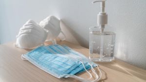 Trei persoane au murit şi una a orbit permanent după ce au băut dezinfectant de mâini