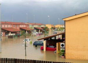 Apele Române monitorizează în continuare râurile aflate sub avertizare