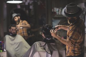 Serviciile de coafură şi de înfrumuseţare au consemnat o creştere cu 331,6% în luna mai