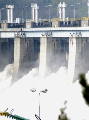 "Hidroelectrica parcurge etapele necesare în vederea listării"