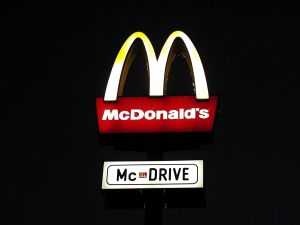 McDonald's a raportat o scădere pe scară largă a vânzărilor globale 