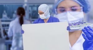 AstraZeneca va fi scutită de compensaţii, în cazul unor efecte secundare, de ţările unde va livra vaccinul