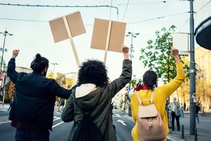 Protestatarii bulgari care solicită demisia premierului Boiko Borissov au obstrucţionat traficul spre Grecia