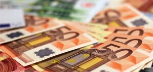 Deficitul comercial s-a reintensificat în iunie, după ajustarea surpriză din mai