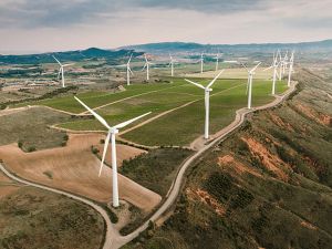 Sursele regenerabile au produs un record de 10% din energia globală în prima jumătate a anului