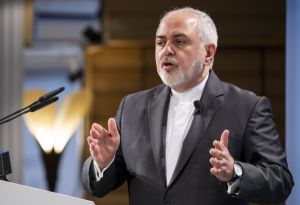 Mohammad Javad Zarif, diplomat de carieră şi academician, fost ministru de externe al Iranului