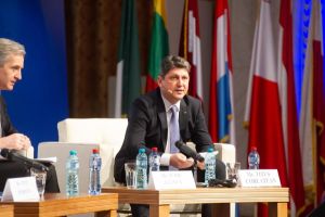 ''Nimic nu se poate construi trainic în România bazat pe ură, pe agresivitate''