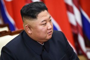 Phenianul difuzează imagini cu Kim Jong Un, a cărui stare de sănătate alimentează încă zvonuri