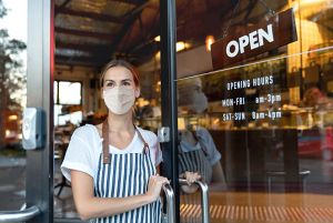Restaurantele din New York se redeschid la 25% din capacitate
