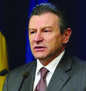 Berceanu le recomandă celor eliberaţi din funcţii să se ducă la companii private fiindcă acolo îsi pot permite să aibă orice salariu vor.