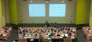 Studenţii cer reducerea taxelor de şcolarizare