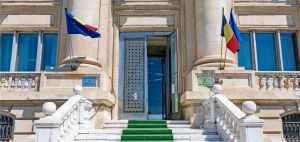 CCR amână pronunţarea pe legea alegerilor parlamentare