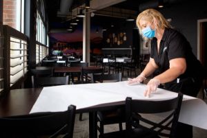 Restaurantele ar putea fi reînchise, din cauza numărului mare de infectări cu Covid