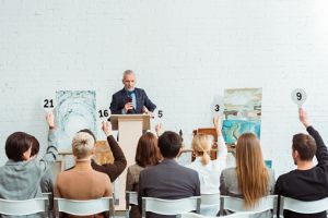 Nobelul pentru Economie, acordat lui Paul Milgrom şi Robert Wilson, experţi în licitaţii