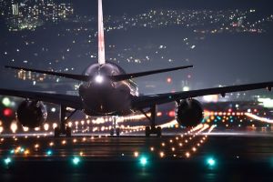 Compania ''Aeroporturi Bucureşti'' estimează că va finaliza cu pierderi brute de 129 milioane de lei