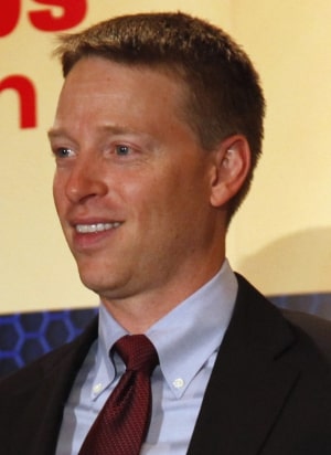 Matt Pottinger denunţă, în mandarină, existenţa unor "lagăre de concentrare" în Xinjiang