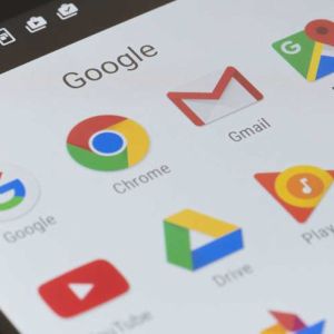 Comisarul european pentru concurenţă nu crede că este nevoie de divizarea Google sau Facebook