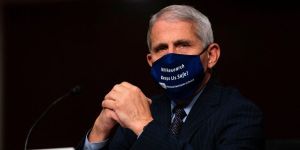 Trump ameninţă că îl va demite pe Anthony Fauci pentru că l-a criticat