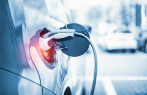 Germania acordă industriei auto două miliarde de euro pentru trecerea la motoarele electrice
