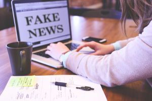 Fake news ce acuză fraudă electorală la alegerile din SUA, în circulaţie pe reţelele de socializare