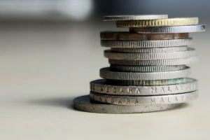 Deficitul balenţei comerciale a României a crescut cu 998,5 milioane de euro în primele nouă luni ale anului