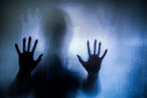 Doi bărbaţi, reţinuţi pentu agresiuni sexuale faţă de băieţi minori