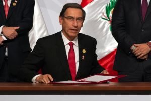 Parlamentul din Peru îl alege pe al treilea preşedinte al ţării în decurs de o săptămână