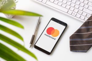 COVID-19 i-a determinat pe europeni să devină mai digitalizaţi în ceea ce priveşte serviciile de banking