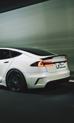 Tesla intenţionează să se extindă în Europa prin intrarea pe piaţă cu un automobil compact